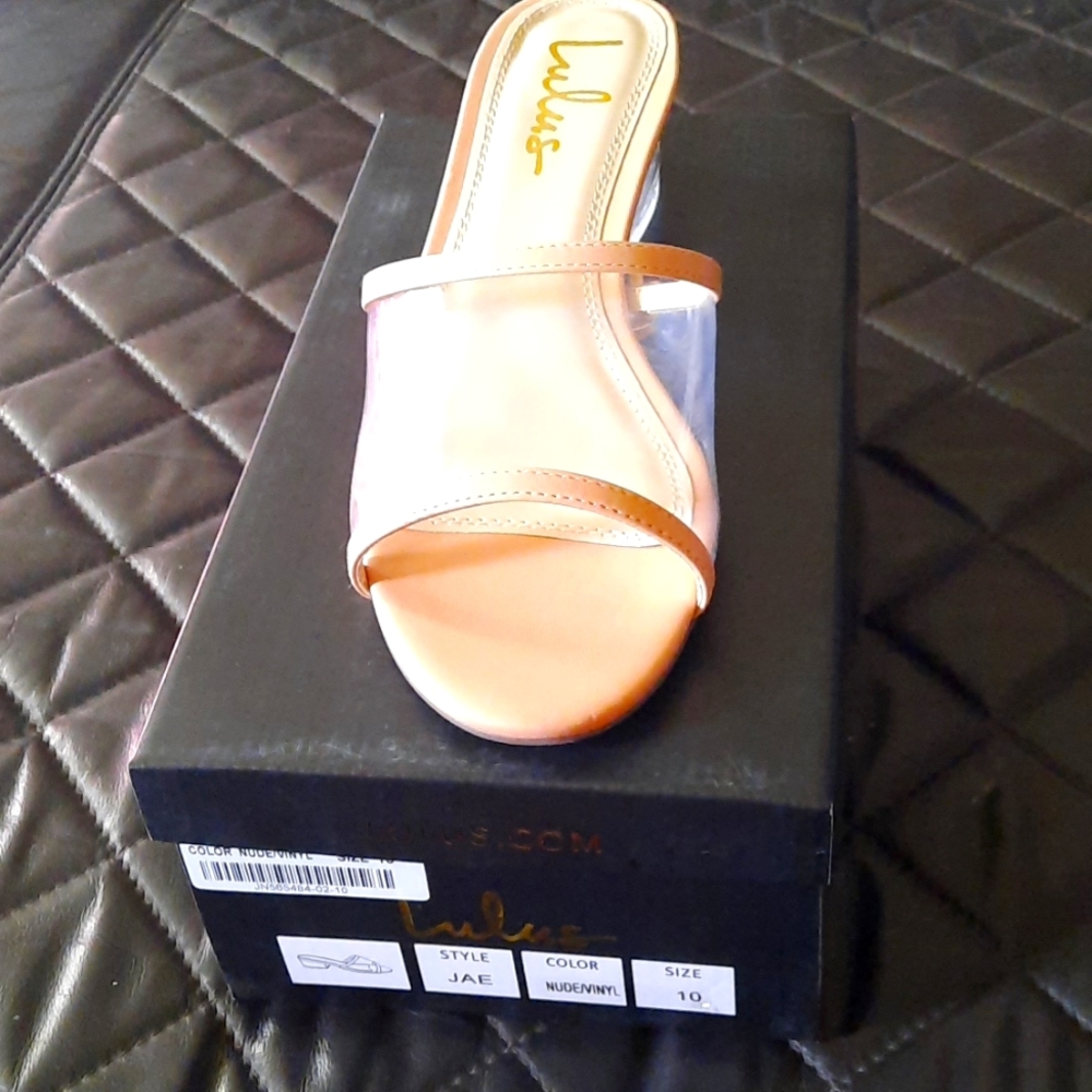 Lulu's vinyl nude sandals size 10